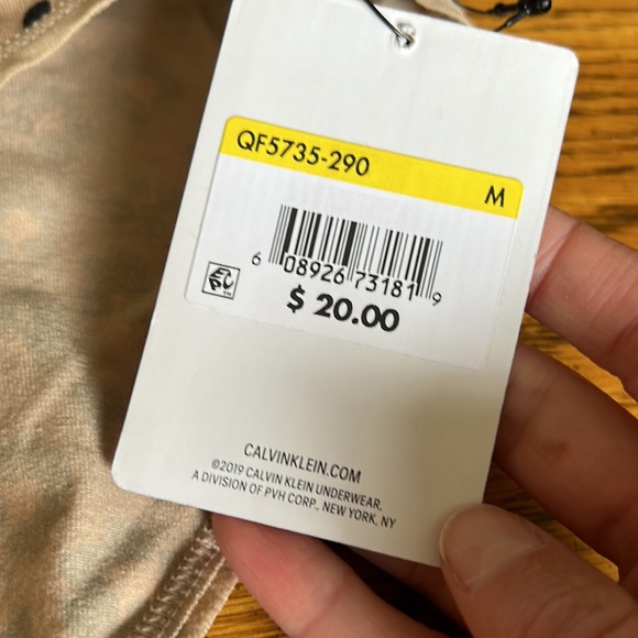 Calvin Klein CK One Women’s Bralette and Bikini Leopard Print Panty Set Medium - Picture 13 of 13